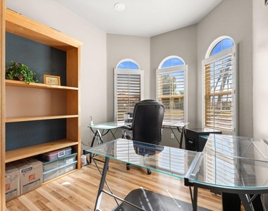 49021 Heifitz Drive - Photo Thumbnail 35