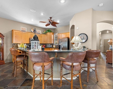 49021 Heifitz Drive - Photo Thumbnail 16