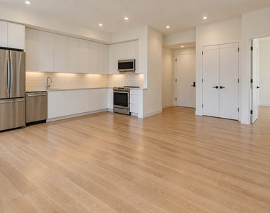 136 East 55th Street - Photo Thumbnail 2