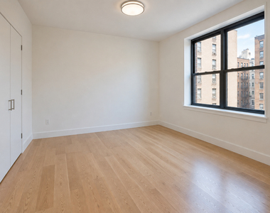 222 East 34th Street - Photo Thumbnail 1