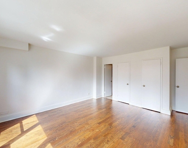 East 63rd Street - Photo Thumbnail 12