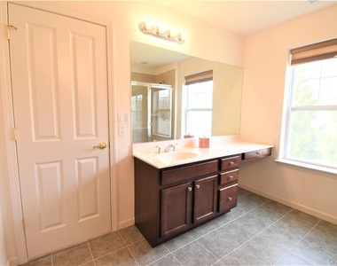 4 High Ridge Lane - Photo Thumbnail 17