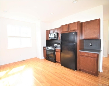 4 High Ridge Lane - Photo Thumbnail 9