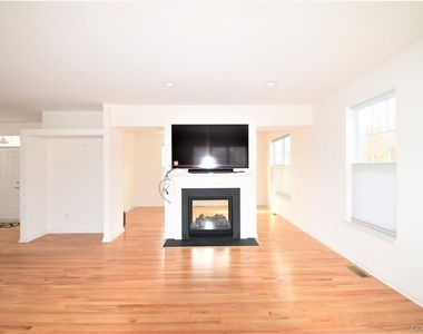 4 High Ridge Lane - Photo Thumbnail 1