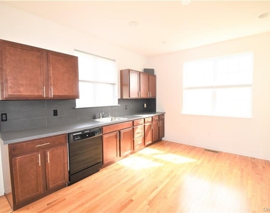 4 High Ridge Lane - Photo Thumbnail 7