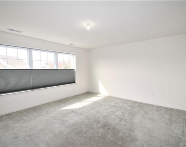 4 High Ridge Lane - Photo Thumbnail 13