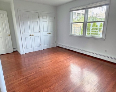 201 Edgewood Avenue - Photo Thumbnail 9