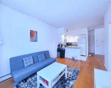 149-15 Barclay Avenue - Photo Thumbnail 5