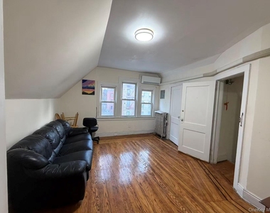 14711 35th Avenue - Photo Thumbnail 3
