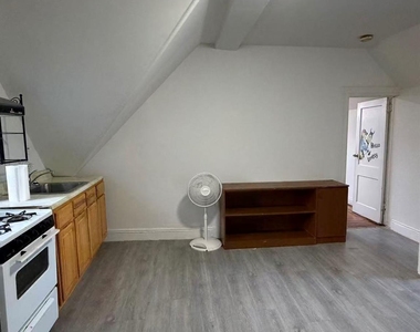14711 35th Avenue - Photo Thumbnail 10