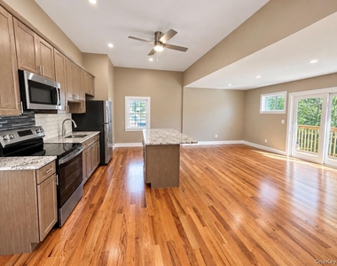 72 Webb Road - Photo Thumbnail 4