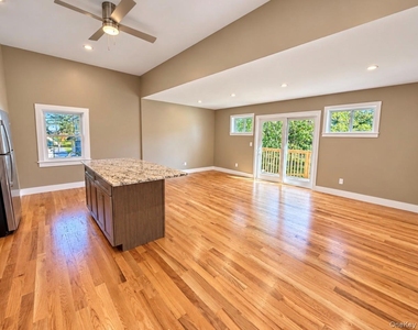 72 Webb Road - Photo Thumbnail 5