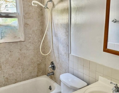 74 Yale Avenue - Photo Thumbnail 6