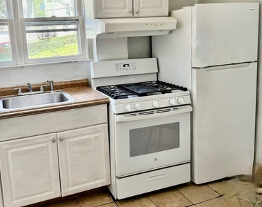74 Yale Avenue - Photo Thumbnail 4
