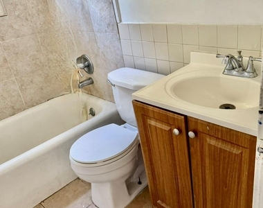 74 Yale Avenue - Photo Thumbnail 7
