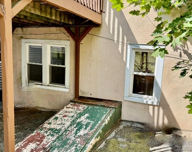 74 Yale Avenue - Photo Thumbnail 14