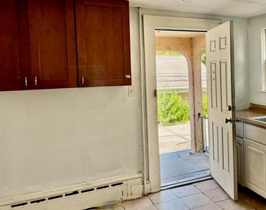 74 Yale Avenue - Photo Thumbnail 3