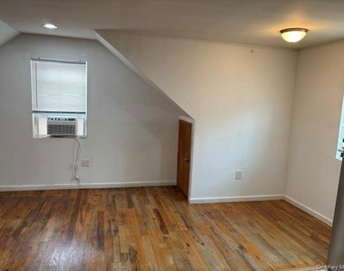 24107 147th Avenue - Photo Thumbnail 4