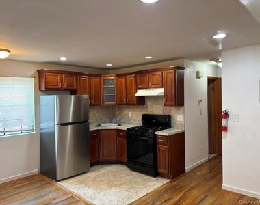 24107 147th Avenue - Photo Thumbnail 2