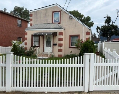 24107 147th Avenue - Photo Thumbnail 1