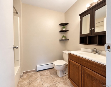 326 Concord Lane - Photo Thumbnail 11