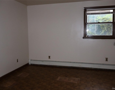 97 Benson Street - Photo Thumbnail 7