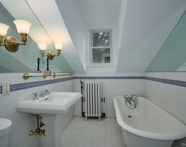 93 Circuit Road - Photo Thumbnail 21