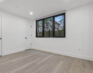 325 Manville Road - Photo Thumbnail 15