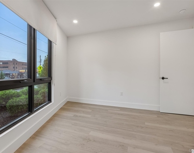 325 Manville Road - Photo Thumbnail 10