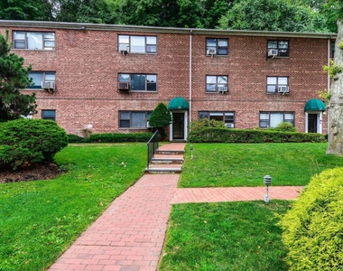 331 Main Street - Photo Thumbnail 13