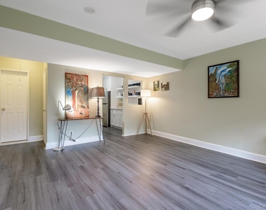 331 Main Street - Photo Thumbnail 2