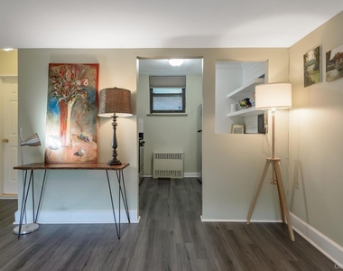 331 Main Street - Photo Thumbnail 7