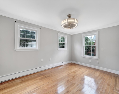 8865 192nd Street - Photo Thumbnail 10