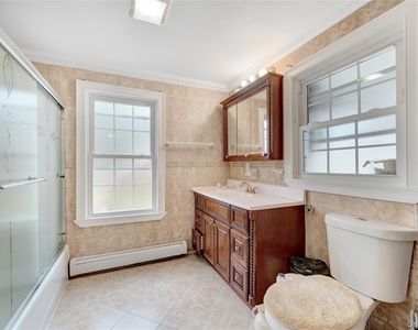 8865 192nd Street - Photo Thumbnail 7