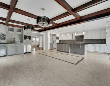 47 Highland Avenue - Photo Thumbnail 9