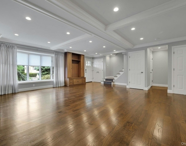 47 Highland Avenue - Photo Thumbnail 3