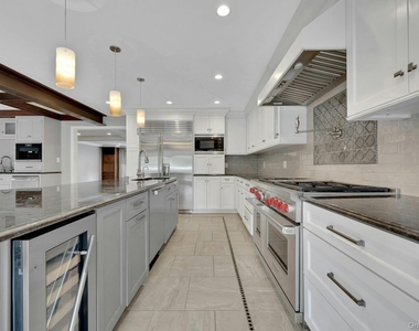 47 Highland Avenue - Photo Thumbnail 10