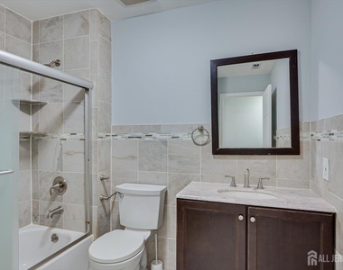312 Edison Glen Terrace - Photo Thumbnail 23