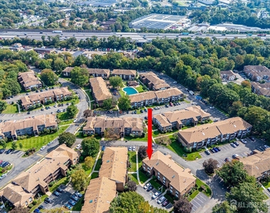 312 Edison Glen Terrace - Photo Thumbnail 5
