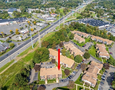 312 Edison Glen Terrace - Photo Thumbnail 4