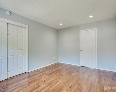 312 Edison Glen Terrace - Photo Thumbnail 22