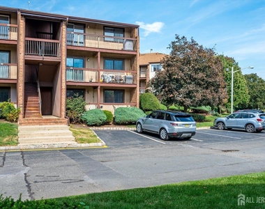 312 Edison Glen Terrace - Photo Thumbnail 1