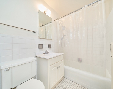 300 E 33rd Street - Photo Thumbnail 14