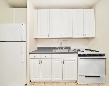 300 E 33rd Street - Photo Thumbnail 11