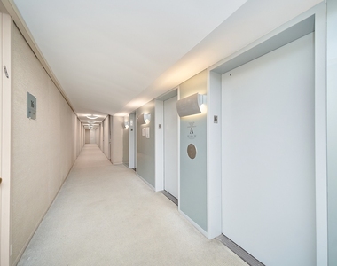 300 E 33rd Street - Photo Thumbnail 13