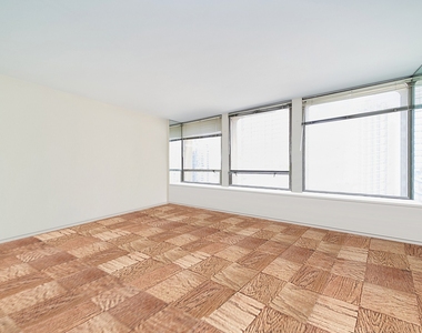 300 E 33rd Street - Photo Thumbnail 3