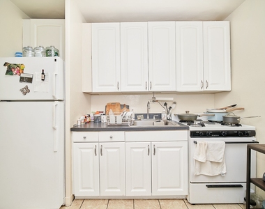 300 E 33rd Street - Photo Thumbnail 7