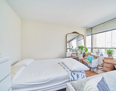 300 E 33rd Street - Photo Thumbnail 9