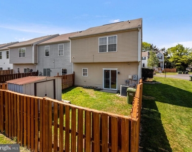 11011 Coreys Way - Photo Thumbnail 5