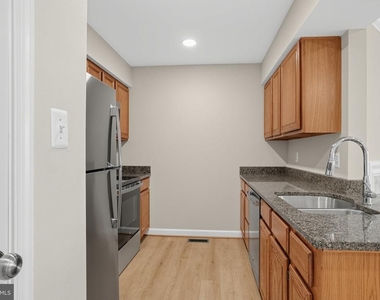 12158 Old Salem Court - Photo Thumbnail 9